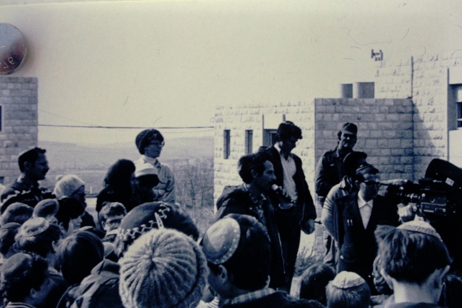 תמונות מטקס קבלת הפנים ליוסף מנדלביץ באלון שבות