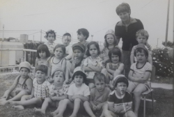 1979 - גן זהבה: בין הילדים ילדי משפחות הגרעין- שריאל לרר, מתי סילבר, דנה גוטקין, ערן קמפל, רפי פז