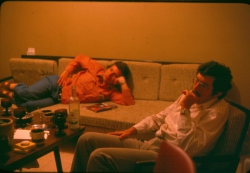 1977 - צופים במהפך - מנחם שוס ובני לרר