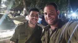 שחר קלנר (מימין) ודניאל ריפקין בדרום