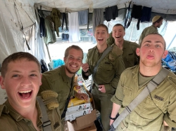 מימין לשמאל: מתן רייס, מתניה אפשטיין, משה דישי, גדעון אודס, זכריה קטלירוף
צאלים (עזה הקטנה)
