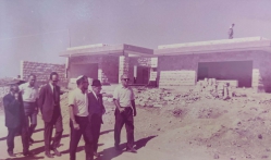 הגן במרכז בבנייה