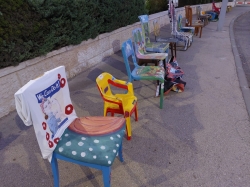 מיצב הכיסאות למען החזרת החטופים