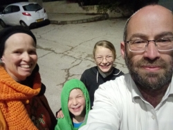 מחפשים את אלו"ש בנרות - מרוץ חידות מדליק במיוחד