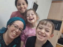 מחפשים את אלו"ש בנרות - מרוץ חידות מדליק במיוחד