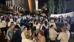 תפילה חגיגית, הרקדה ומסיבת יום ירושלים יישובית