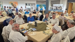 תפילה חגיגית, הרקדה ומסיבת יום ירושלים יישובית