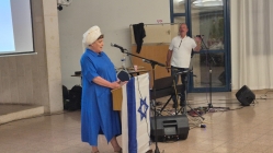 תפילה חגיגית, הרקדה ומסיבת יום ירושלים יישובית