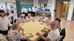 תפילה חגיגית, הרקדה ומסיבת יום ירושלים יישובית