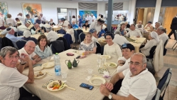 תפילה חגיגית, הרקדה ומסיבת יום ירושלים יישובית